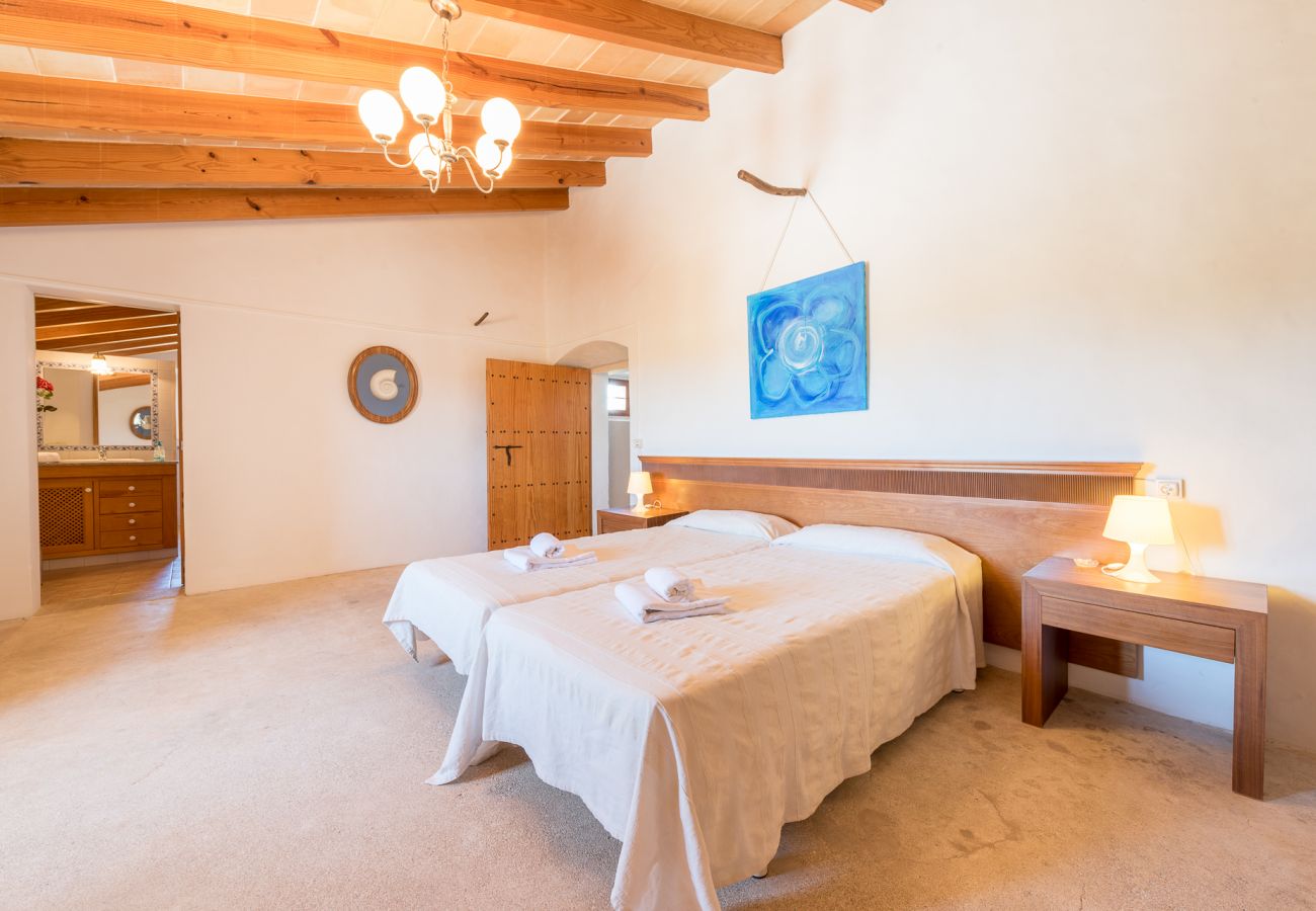 Landhaus in Cas Concos Des Cavaller - Winter Finca Can Concarri