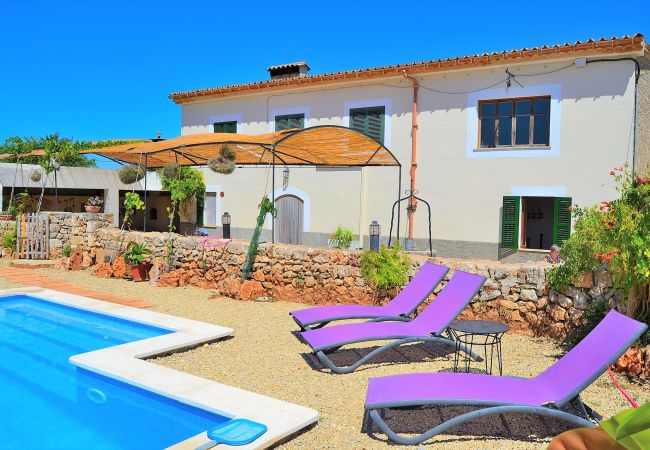 Ab 100€ pro Tag  können Sie Ihre Villa auf Mallorca mieten