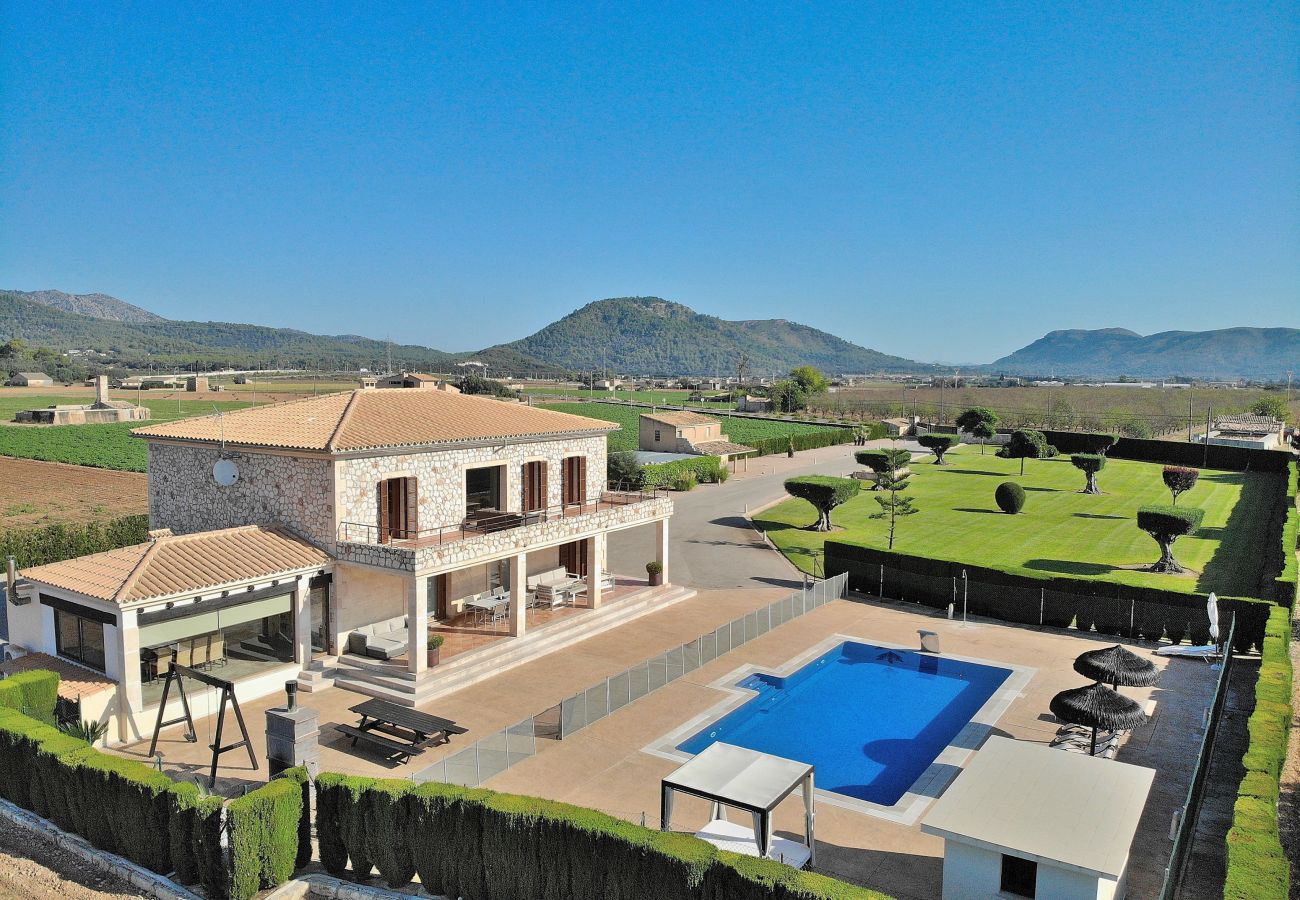 Luxus-Finca mit großem Pool und Aussicht. Rey del Campo 140