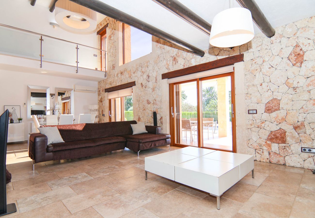 Finca in Sa Pobla - 140 Villa Son Ferragut VT/2073  by Mallorca Charm
