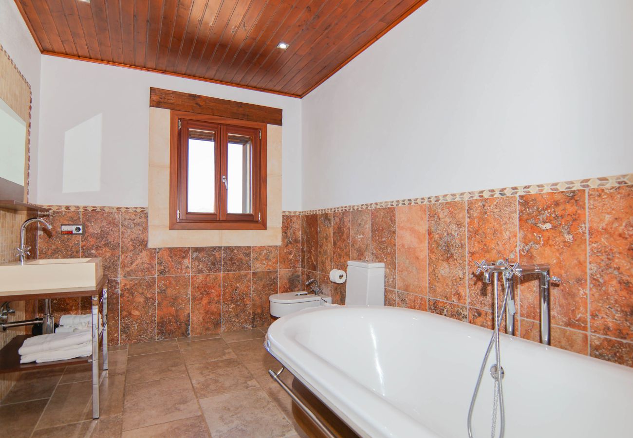Finca in Sa Pobla - 140 Villa Son Ferragut VT/2073  by Mallorca Charm