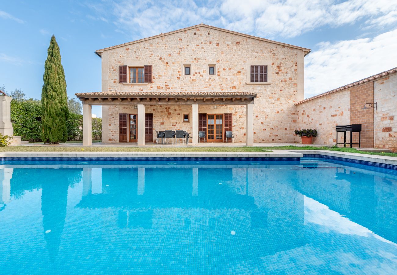 Villa in Es Llombards - Finca Sa Bassa des Castellet