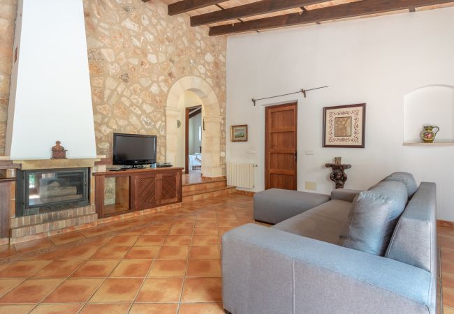 Villa in Cala Murada - Finca Sa Palmera by Mallorca House Rent Villa in Cala Murada - Finca Sa Palmera by Mallorca House Rent