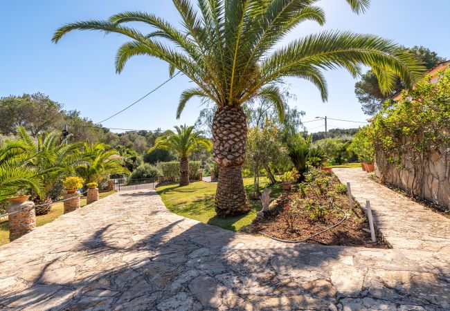 Chalet in Cala Murada - Villa Florentina by Mallorca House Rent Chalet in Cala Murada - Villa Florentina by Mallorca House Rent