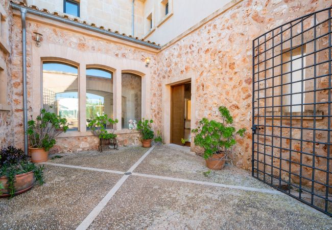 Villa in Llucmajor - Sol y Vida - Agroturismo Son Sampoli Villa in Llucmajor - Sol y Vida - Agroturismo Son Sampoli