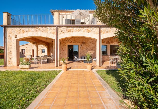 Villa in Llucmajor - Sol y Vida - Agroturismo Son Sampoli Villa in Llucmajor - Sol y Vida - Agroturismo Son Sampoli