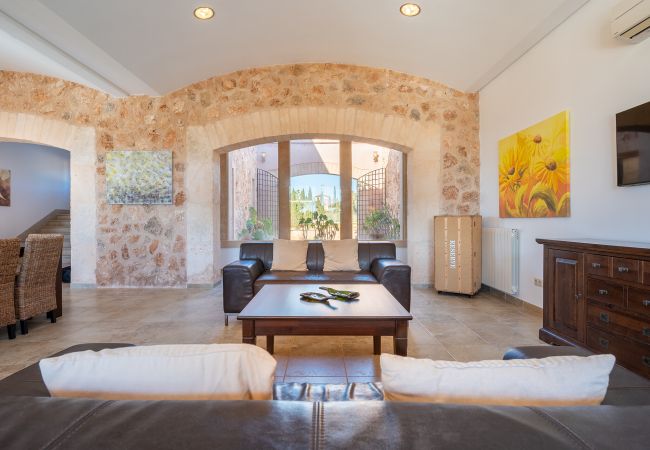Villa in Llucmajor - Sol y Vida - Agroturismo Son Sampoli Villa in Llucmajor - Sol y Vida - Agroturismo Son Sampoli