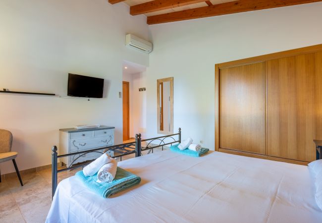 Villa in Llucmajor - Sol y Vida - Agroturismo Son Sampoli Villa in Llucmajor - Sol y Vida - Agroturismo Son Sampoli