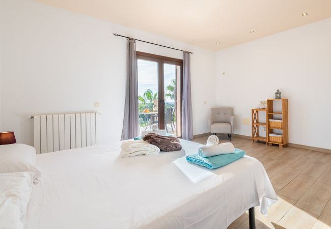 Villa in Llucmajor - Sol y Vida - Agroturismo Son Sampoli Villa in Llucmajor - Sol y Vida - Agroturismo Son Sampoli