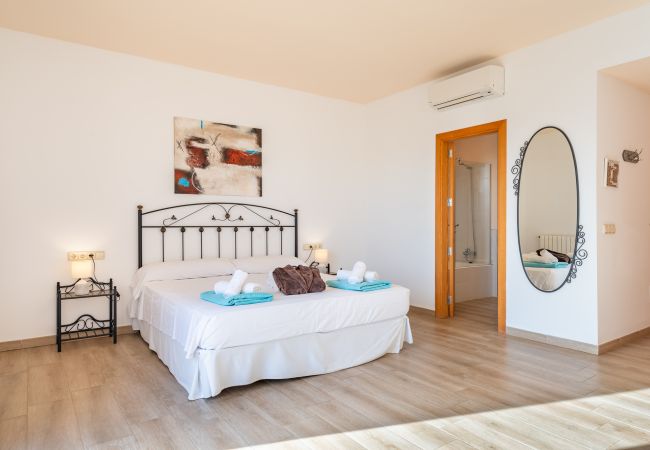 Villa in Llucmajor - Sol y Vida - Agroturismo Son Sampoli Villa in Llucmajor - Sol y Vida - Agroturismo Son Sampoli