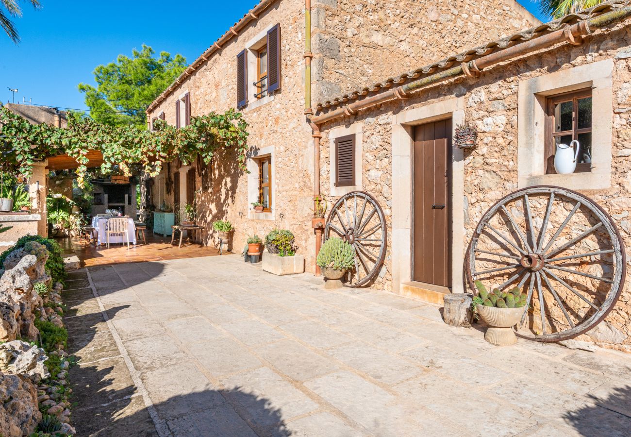 Finca in Cas Concos - Finca Can Quadrat by Mallorca House Rent