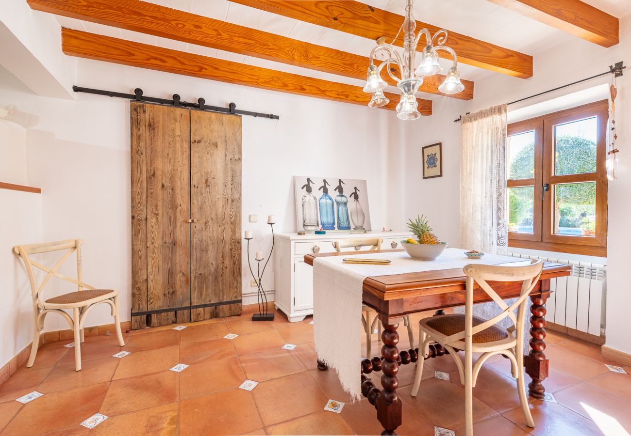 Finca in Cas Concos - Finca Can Quadrat by Mallorca House Rent