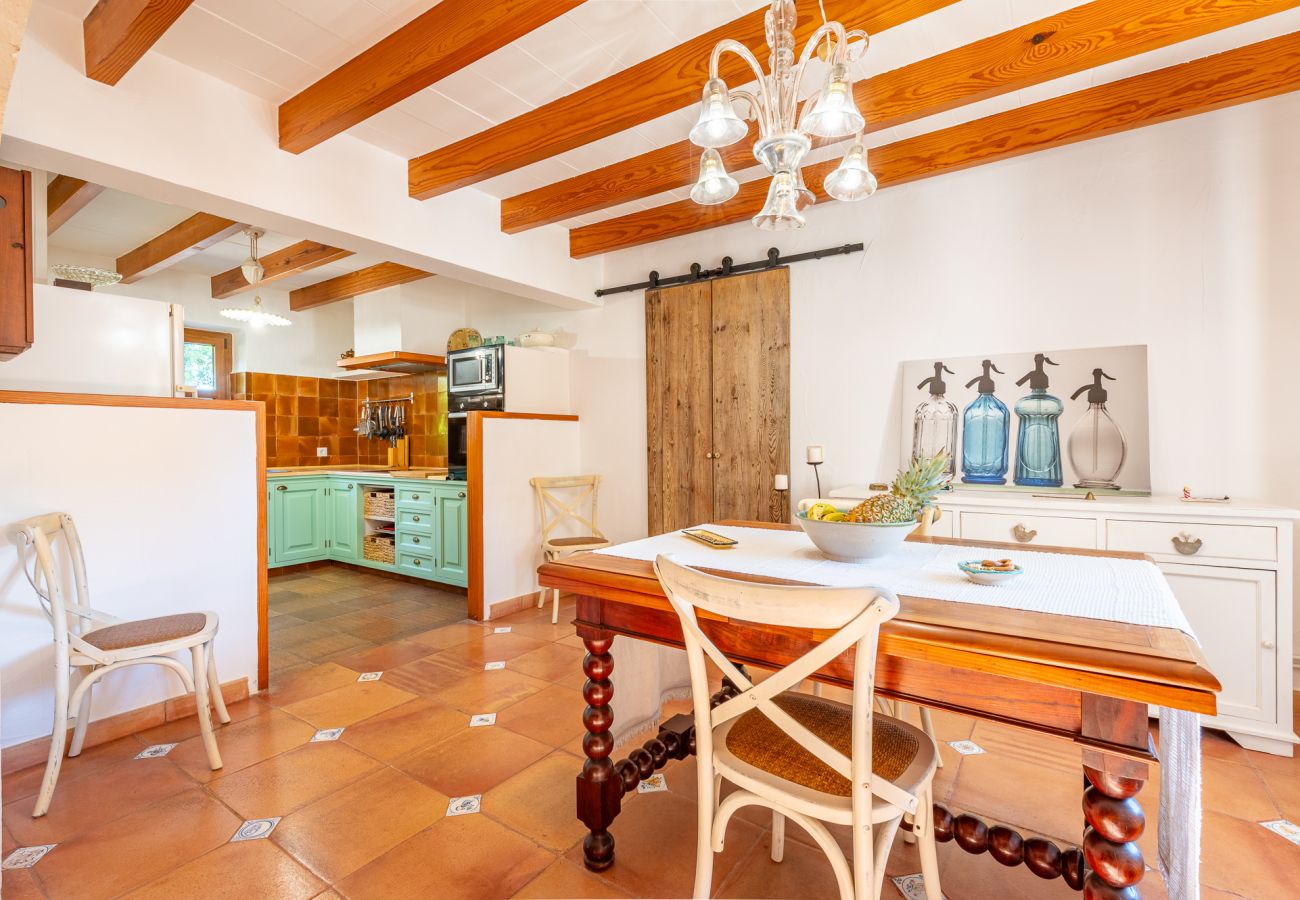 Finca in Cas Concos - Finca Can Quadrat by Mallorca House Rent