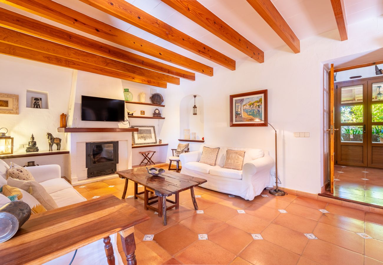 Finca in Cas Concos - Finca Can Quadrat by Mallorca House Rent